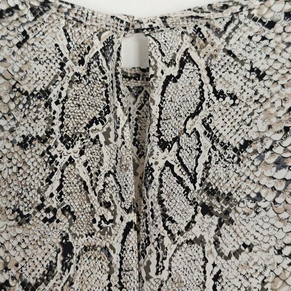 Equipment Aubrey Snake Print 100% Silk Shift Dress Sz Small Gray Pockets Keyhole - Picture 7 of 8